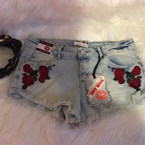 Short blue jean shorts